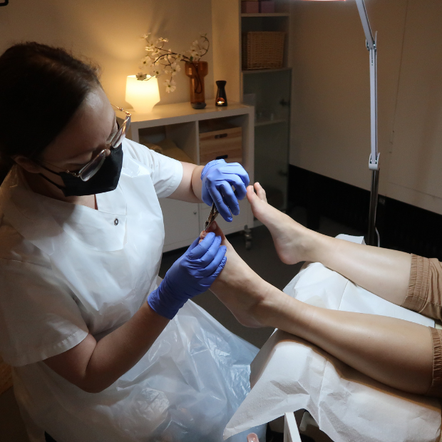 hoitolat-jalkakeidas